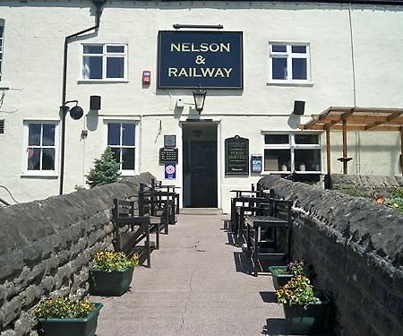 Nelson And Railway Inn อีสต์วูด ภายนอก รูปภาพ